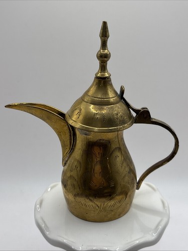 Vintage saudi arabia - vintage, middle